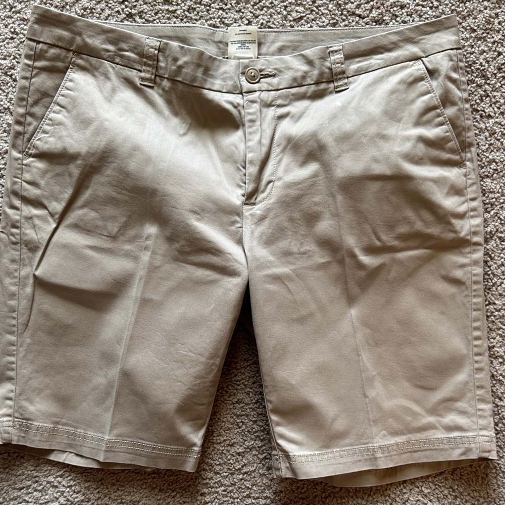 Magellan Outdoors Women's Tan Shorts